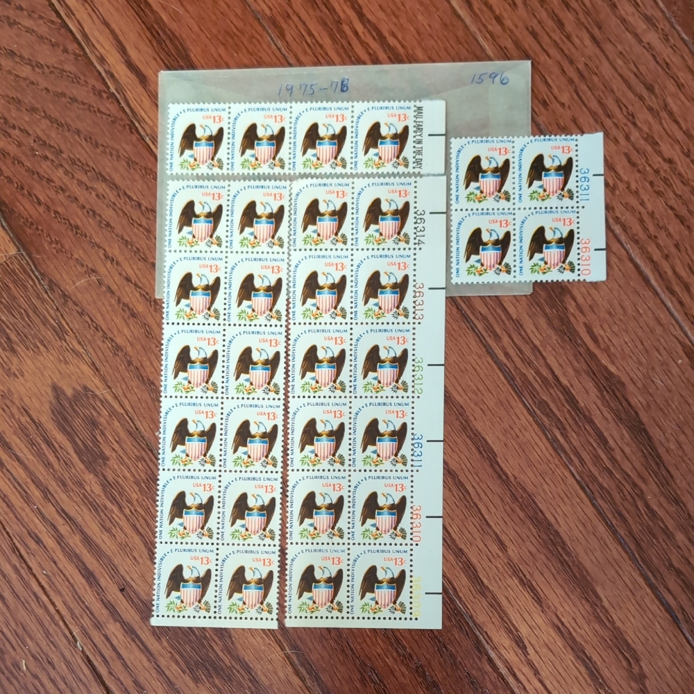 U.S. Postage 1975 One Nation Eagle 13 Cent Stamp Scott 1596 Bundle of 32 Stamps